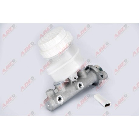 MN102441 Mitsubishi L200 спирачна помпа