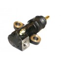 Помпа съединител 3062006S00 8501186 Nissan Pick Up долна