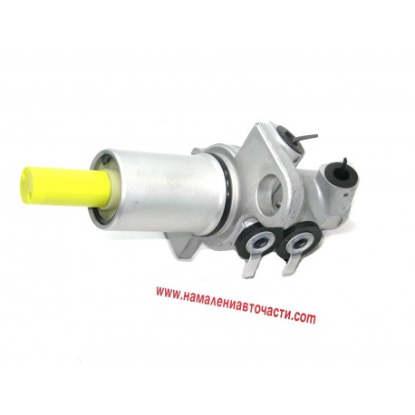 4B3611021 Audi спирачна помпа