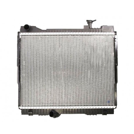 Радиатор 21400MB40A 8MK376751221 Nissan Cabstar