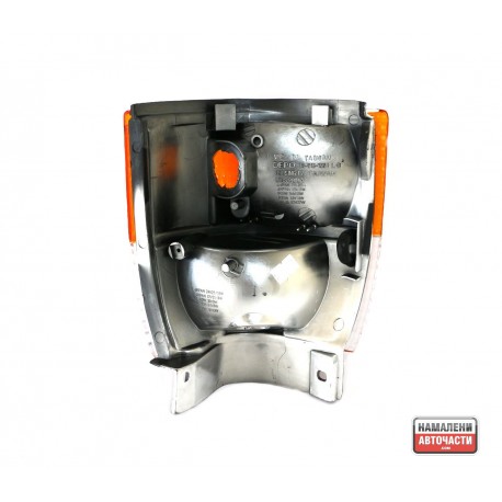 Мигач B61200T500 2151571LU Nissan Cabstar ляв