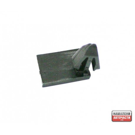 Щипка клипс 90317-60R00 9031760R00 Nissan Sunny задна врата
