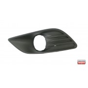 Решетка 1528561 Ford Focus предна броня лява
