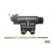 Помпа MR111586 F85000 Mitsubishi Pajero долна съединител