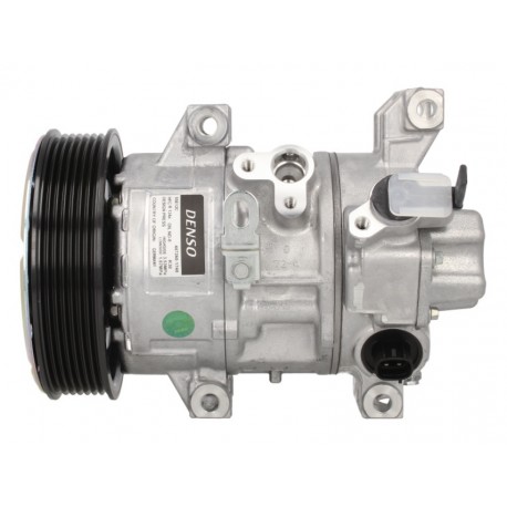 Компресор климатик 5SE12C 883100F030 Toyota Avensis Corolla Verso